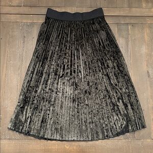 LuLaRoe NWT Black Velvet Pleated A-Line Midi Skirt XS Whimsigoth